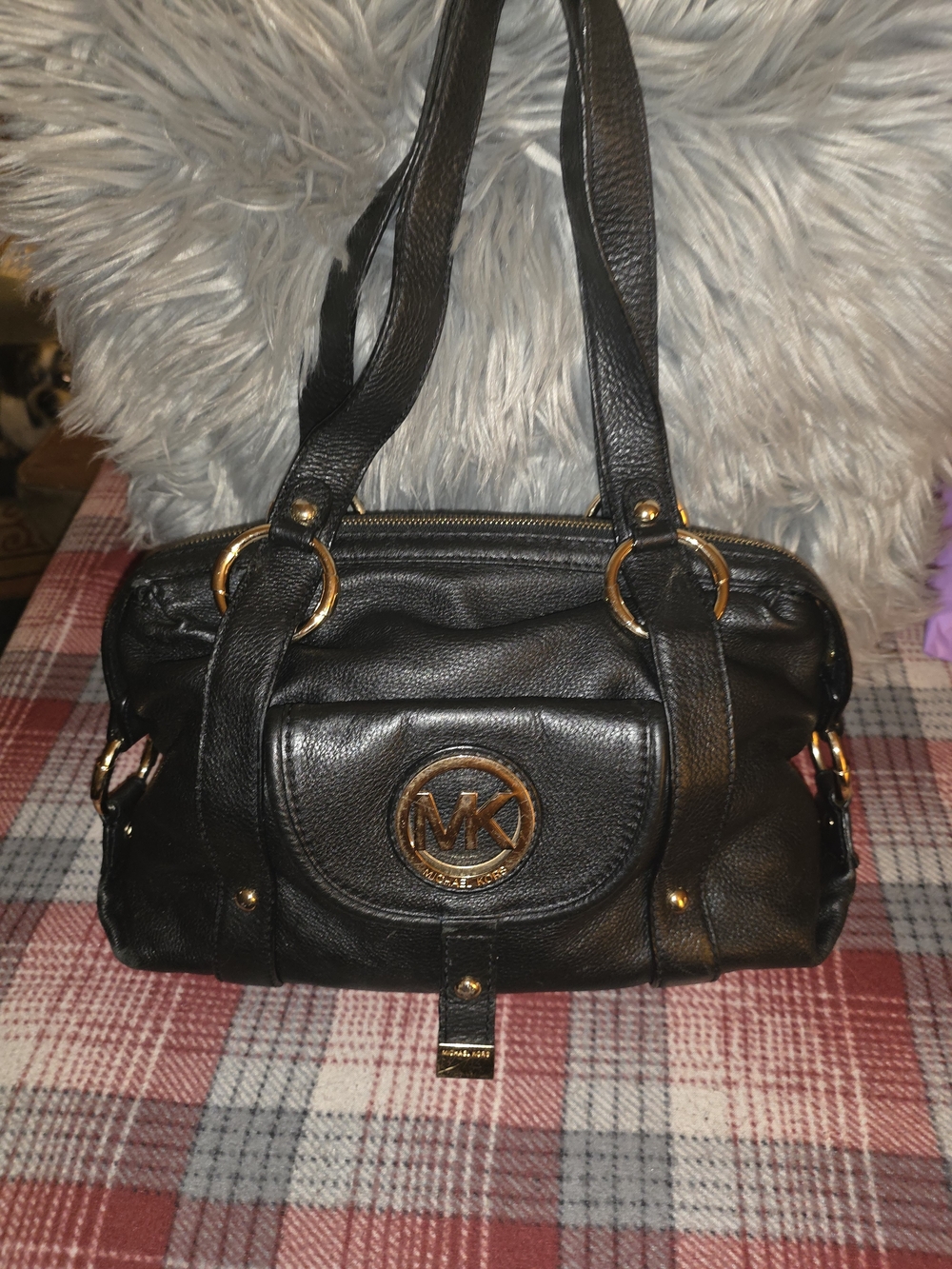 MICHAEL Michael Kors Black Leather Shoulder Bag with Gold Hardware